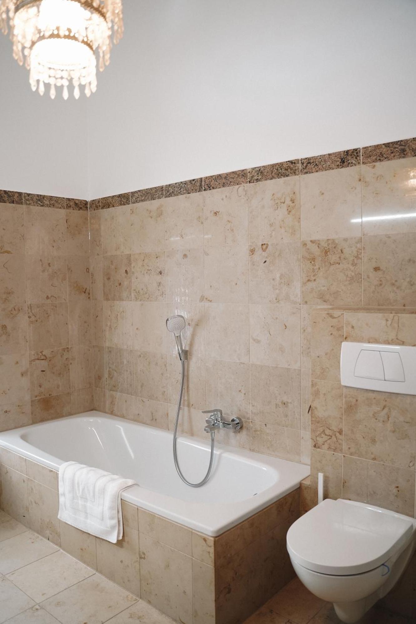 Loewenherz Homes Luxury Apartment - Stadt- Und Seenaehe - Fellnasenfreundlich - Lichtdurchflutet Stephanskirchen Zewnętrze zdjęcie
